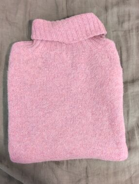 Women's Soft Pink Turtleneck Sweater - Classic Cozy Knit